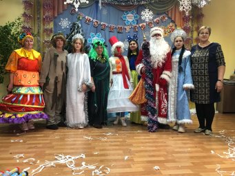 Театрализованное представление &laquo; Новогодний карнавал Белоснежки&raquo;
